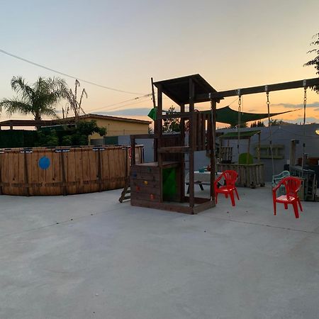 Casa Enric , Con Zona Infantil, Piscina Y Parking Privado Guest House Deltebre Eksteriør bilde